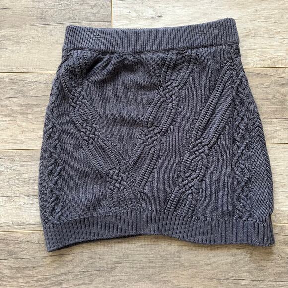 Anthropologie Cable Knot Gray Sweater Skirt Medium Winter Cozy Mini Short Warm - Picture 2 of 4